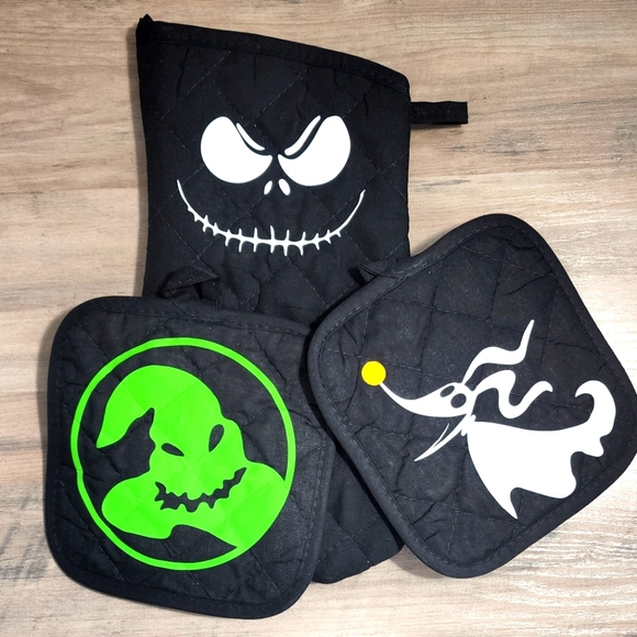 Nightmare Before Christmas potholder set